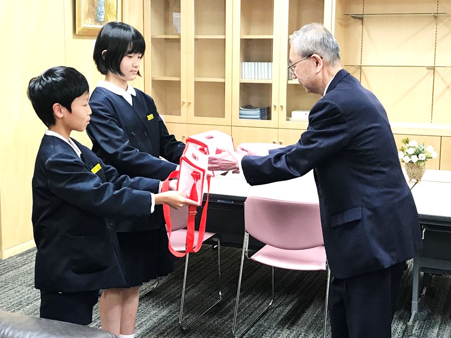 11月19日
