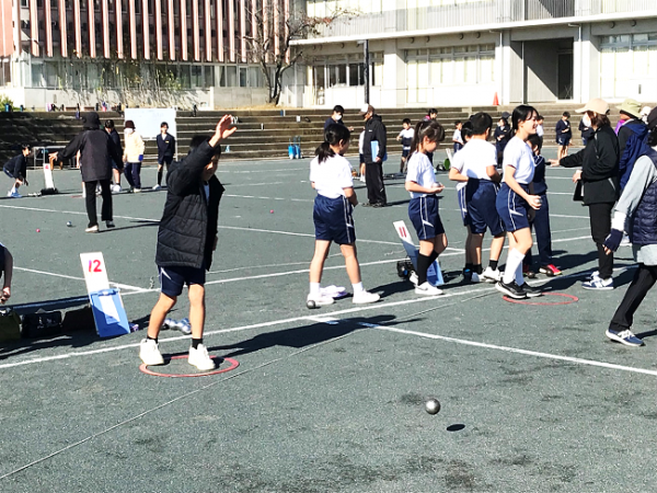 ペタンク交流の写真